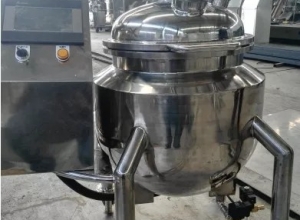 廣州某知名品牌企業(yè)采購(gòu)的50L口紅攪拌罐